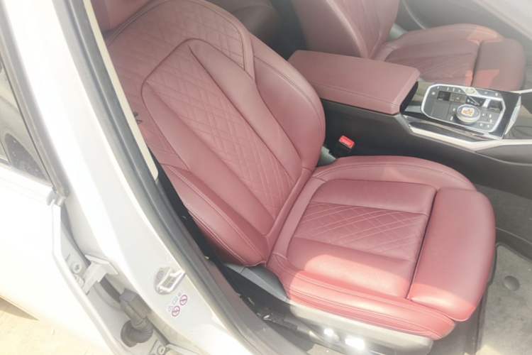 Used BMW i3 2022 eDrive 35 L Right Front Seat