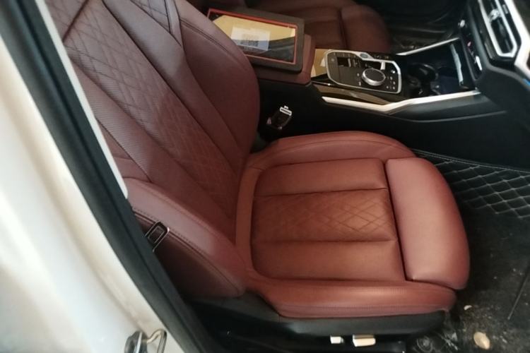 Used BMW i3 2022 eDrive 35 L Right Front Seat