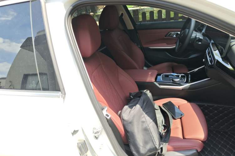 Used BMW i3 2022 eDrive 35 L Right Front Seat