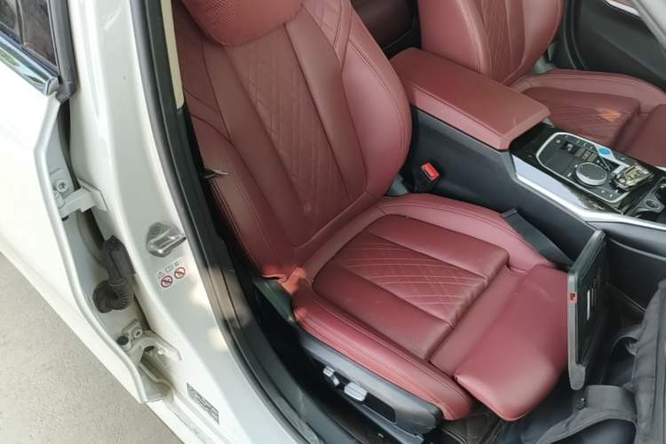 Used BMW i3 2022 eDrive 35 L Right Front Seat
