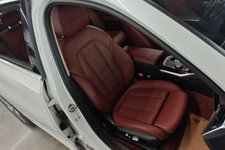 Used BMW i3 2022 eDrive 35 L Right Front Seat