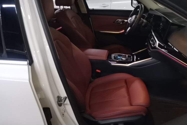 Used BMW i3 2022 eDrive 35 L Right Front Seat