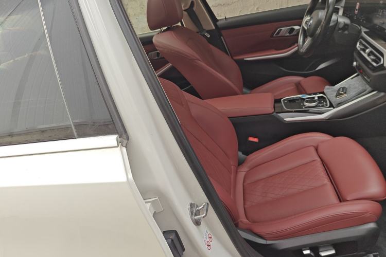 Used BMW i3 2022 eDrive 35 L Right Front Seat