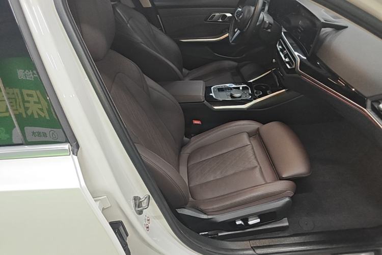 Used BMW i3 2022 eDrive 35 L Right Front Seat