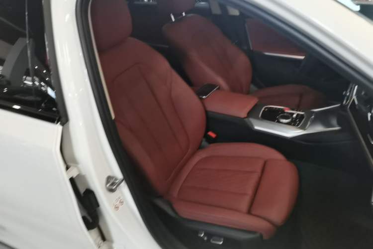 Used BMW i3 2022 eDrive 35 L Right Front Seat