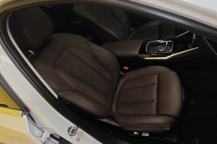 Used BMW i3 2022 eDrive 35 L Right Front Seat