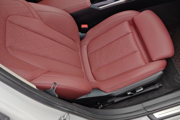 Used BMW i3 2022 eDrive 35 L Right Front Seat