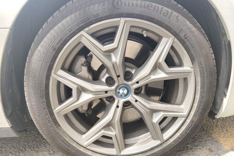 Used BMW i3 2022 eDrive 35 L Right Front Wheel Hub