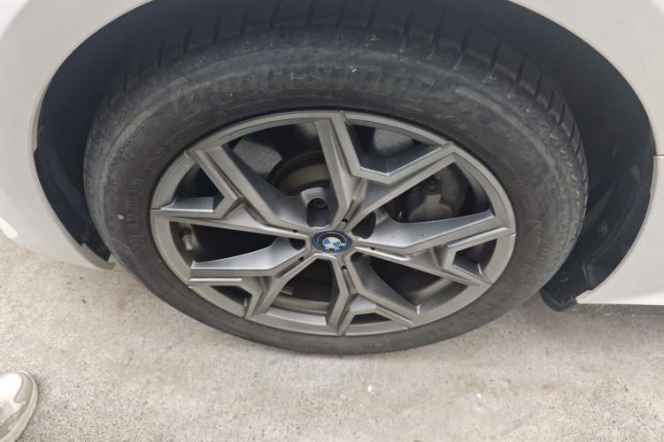 Used BMW i3 2022 eDrive 35 L Right Front Wheel Hub