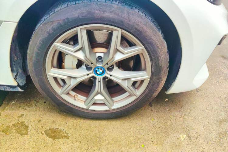 Used BMW i3 2022 eDrive 35 L Right Front Wheel Hub