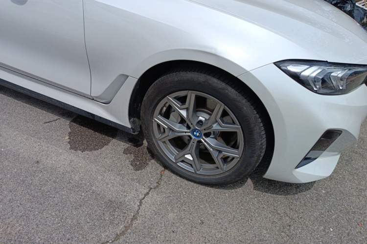 Used BMW i3 2022 eDrive 35 L Right Front Wheel Hub