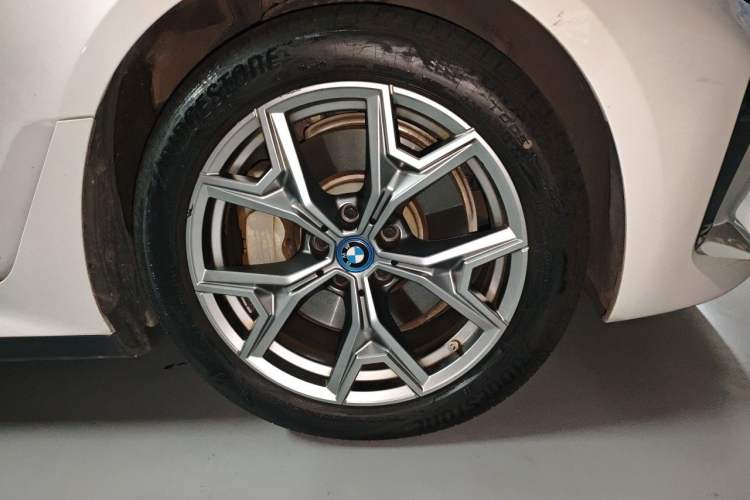 Used BMW i3 2022 eDrive 35 L Right Front Wheel Hub