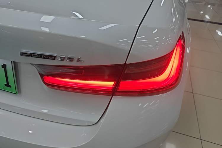 Used BMW i3 2022 eDrive 35 L Right Rear Taillight