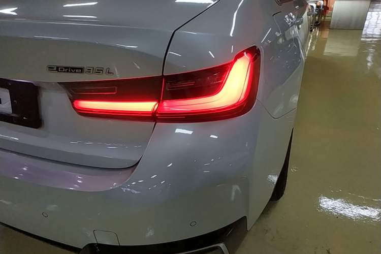 Used BMW i3 2022 eDrive 35 L Right Rear Taillight