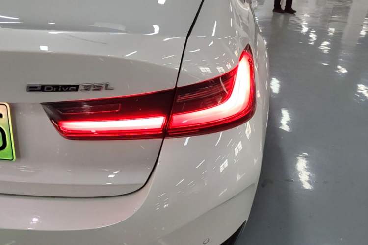 Used BMW i3 2022 eDrive 35 L Right Rear Taillight