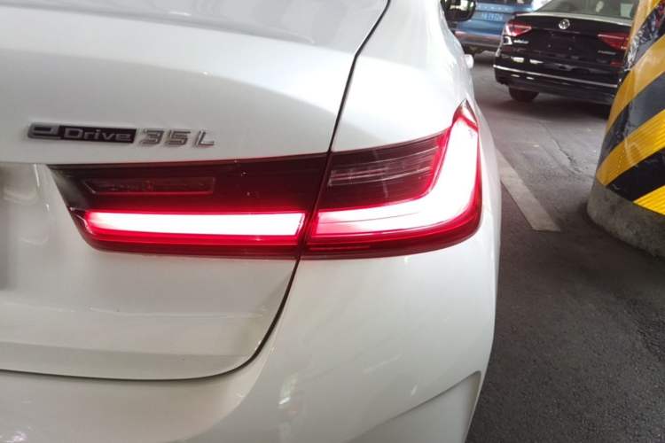 Used BMW i3 2022 eDrive 35 L Right Rear Taillight