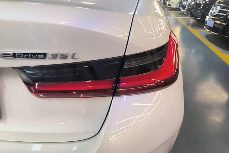 Used BMW i3 2022 eDrive 35 L Right Rear Taillight