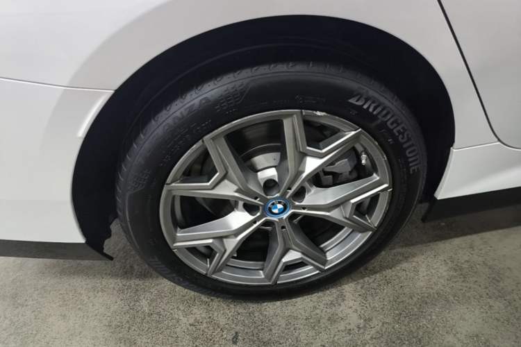 Used BMW i3 2022 eDrive 35 L Right Rear Wheel Hub
