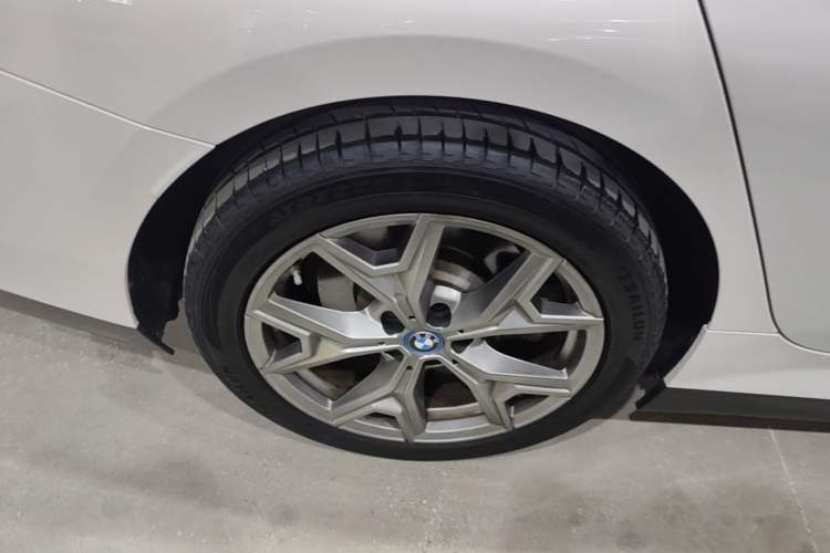 Used BMW i3 2022 eDrive 35 L Right Rear Wheel Hub