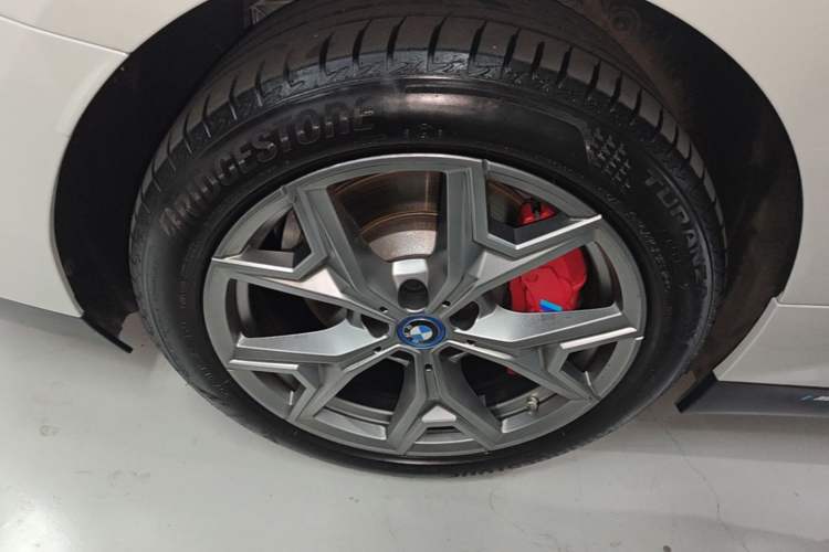 Used BMW i3 2022 eDrive 35 L Right Rear Wheel Hub