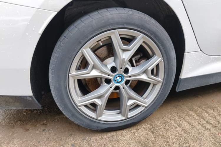 Used BMW i3 2022 eDrive 35 L Right Rear Wheel Hub