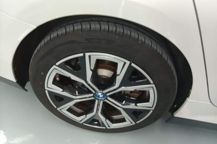 Used BMW i3 2022 eDrive 35 L Right Rear Wheel Hub