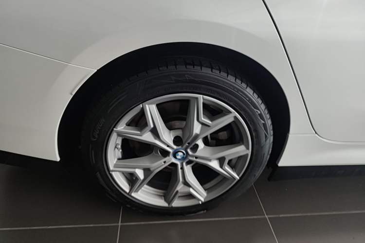 Used BMW i3 2022 eDrive 35 L Right Rear Wheel Hub