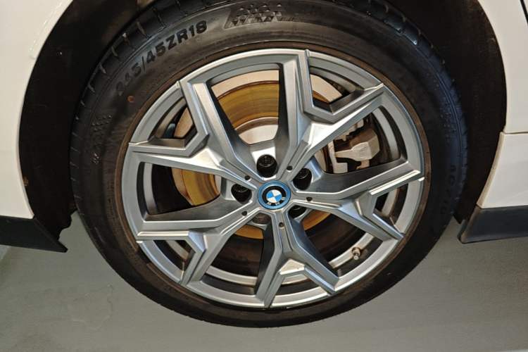 Used BMW i3 2022 eDrive 35 L Right Rear Wheel Hub