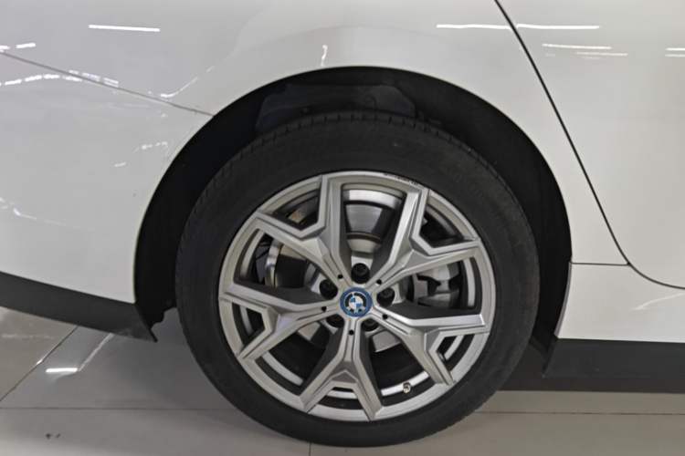 Used BMW i3 2022 eDrive 35 L Right Rear Wheel Hub