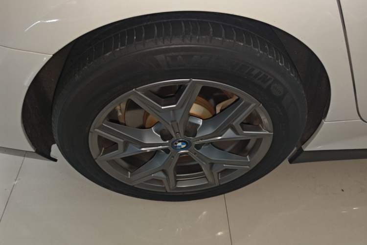 Used BMW i3 2022 eDrive 35 L Right Rear Wheel Hub