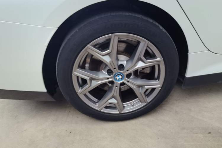 Used BMW i3 2022 eDrive 35 L Right Rear Wheel Hub