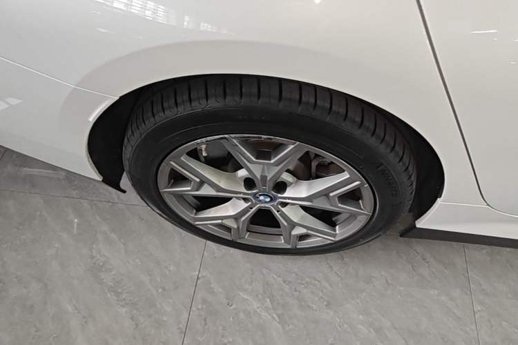 Used BMW i3 2022 eDrive 35 L Right Rear Wheel Hub