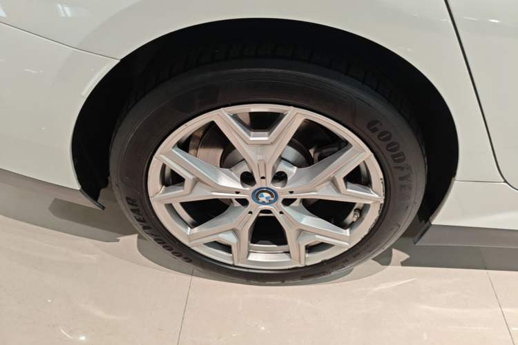 Used BMW i3 2022 eDrive 35 L Right Rear Wheel Hub