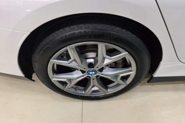 Used BMW i3 2022 eDrive 35 L Right Rear Wheel Hub