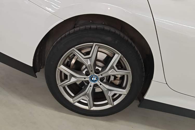 Used BMW i3 2022 eDrive 35 L Right Rear Wheel Hub
