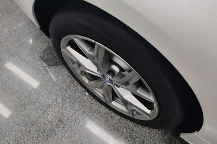 Used BMW i3 2022 eDrive 35 L Right Rear Wheel Hub