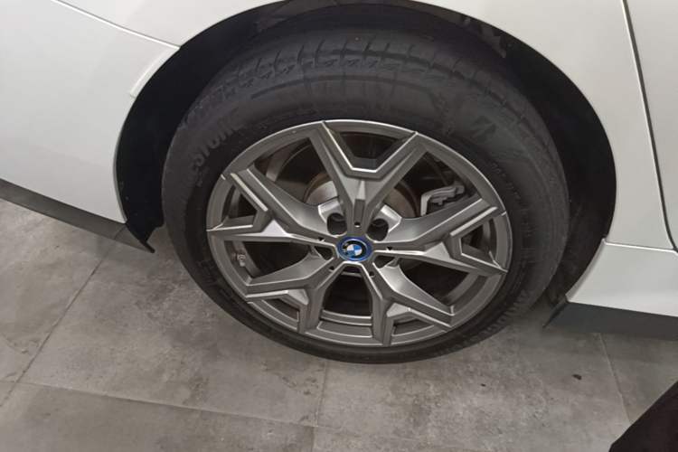 Used BMW i3 2022 eDrive 35 L Right Rear Wheel Hub