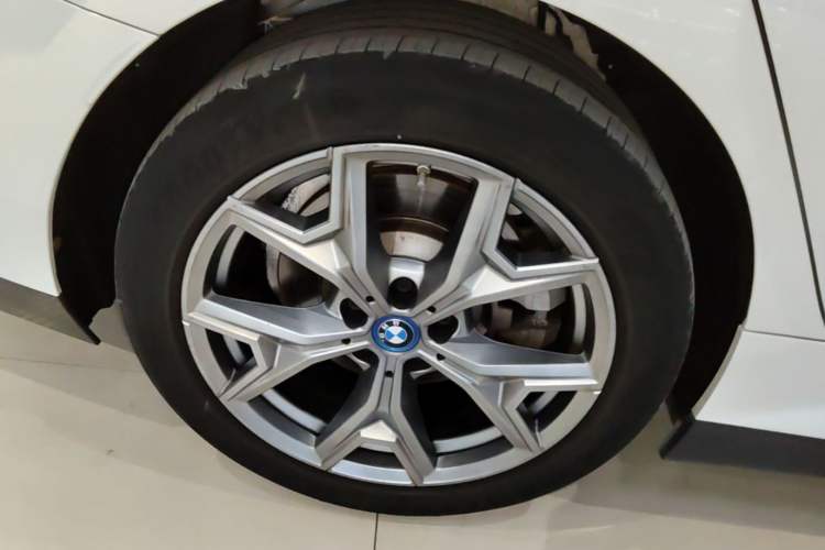 Used BMW i3 2022 eDrive 35 L Right Rear Wheel Hub