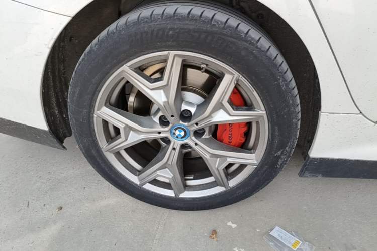 Used BMW i3 2022 eDrive 35 L Right Rear Wheel Hub
