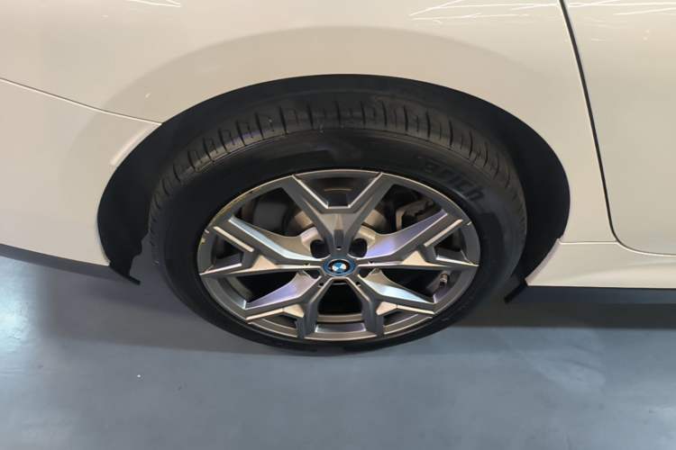 Used BMW i3 2022 eDrive 35 L Right Rear Wheel Hub