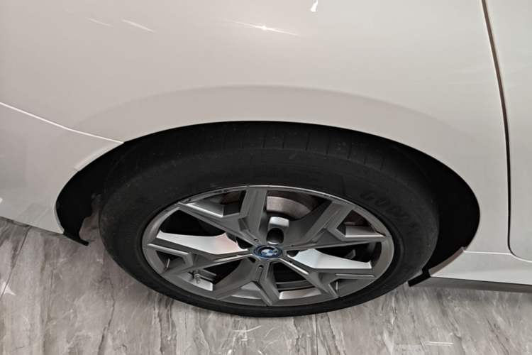 Used BMW i3 2022 eDrive 35 L Right Rear Wheel Hub