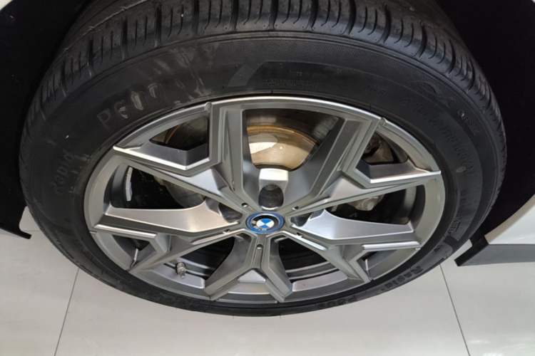 Used BMW i3 2022 eDrive 35 L Right Rear Wheel Hub