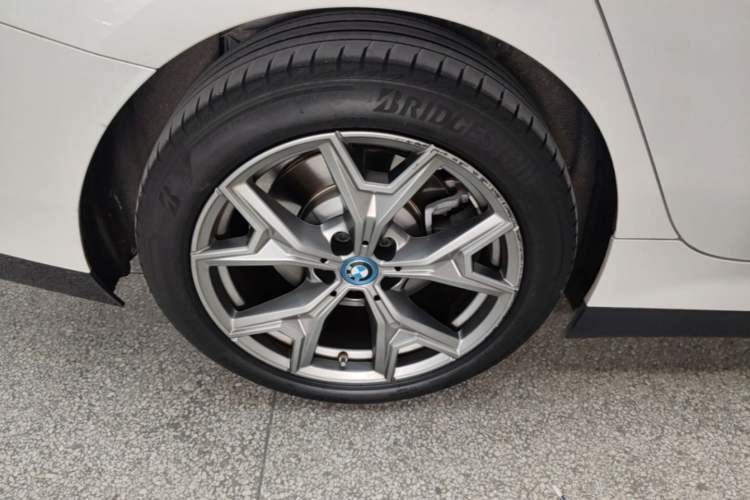 Used BMW i3 2022 eDrive 35 L Right Rear Wheel Hub