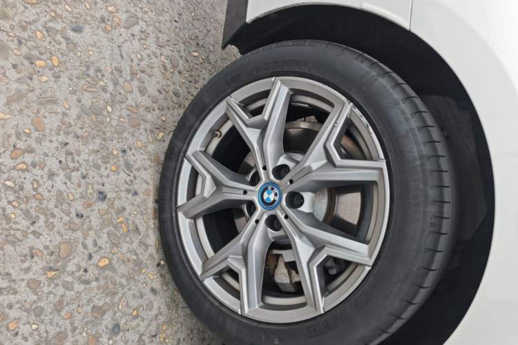 Used BMW i3 2022 eDrive 35 L Right Rear Wheel Hub