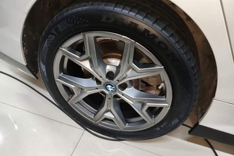 Used BMW i3 2022 eDrive 35 L Right Rear Wheel Hub