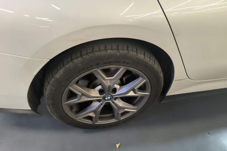 Used BMW i3 2022 eDrive 35 L Right Rear Wheel Hub