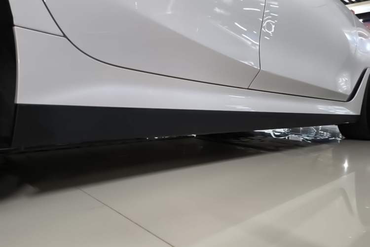 Used BMW i3 2022 eDrive 35 L Right Side Sill