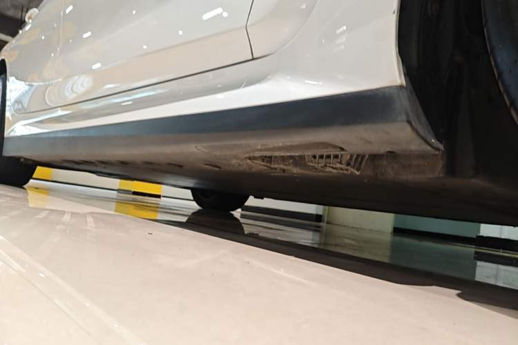 Used BMW i3 2022 eDrive 35 L Right Side Sill