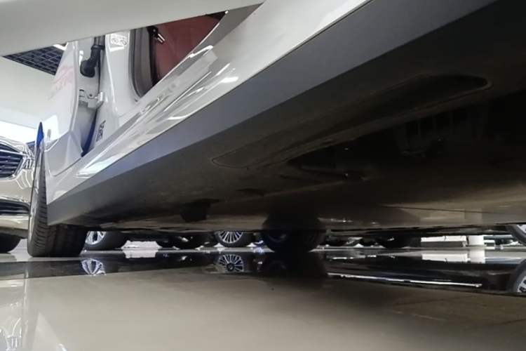 Used BMW i3 2022 eDrive 35 L Right Side Sill