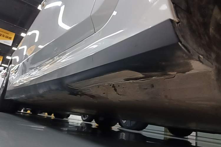 Used BMW i3 2022 eDrive 35 L Right Side Sill